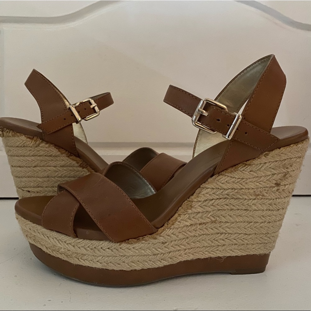 Jessica Simpson wedges size 10B